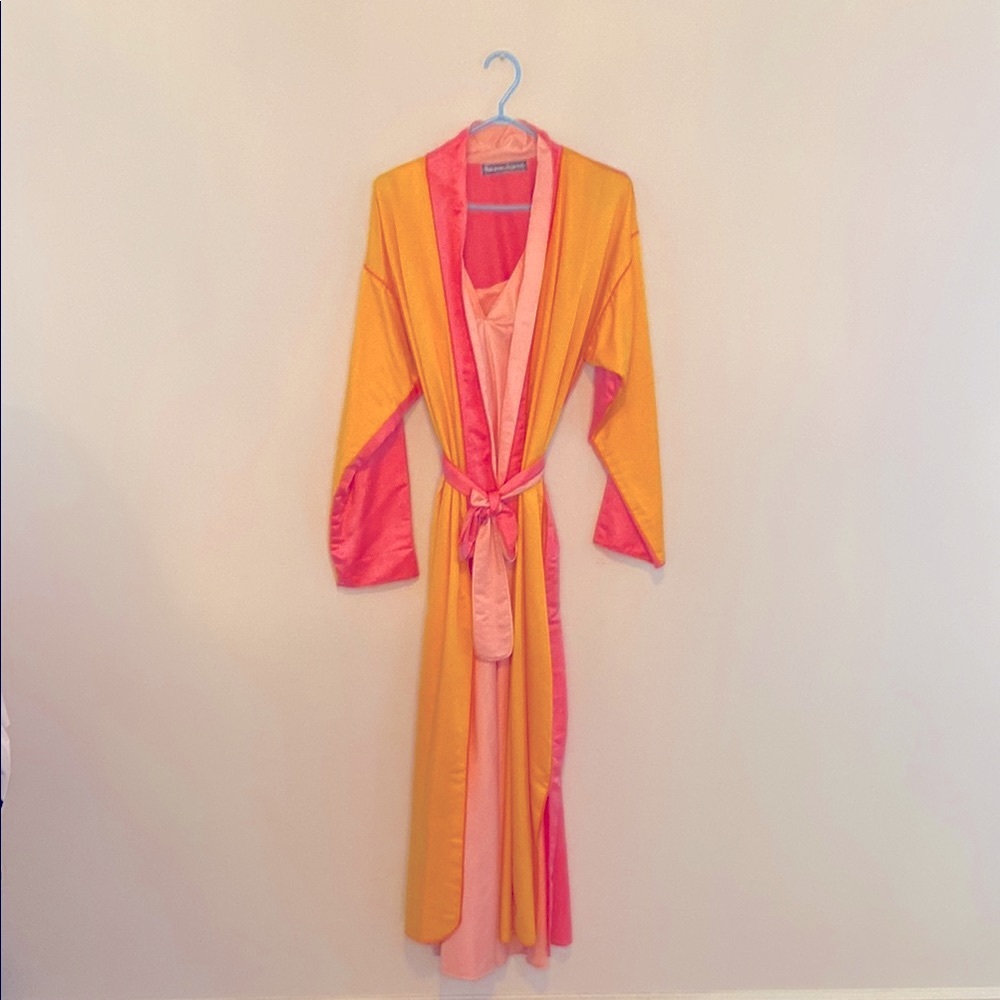 NWOT Francesco Sanchez 1980s Vibrant Tangerine and Pinks Satin Robe + Nightdress